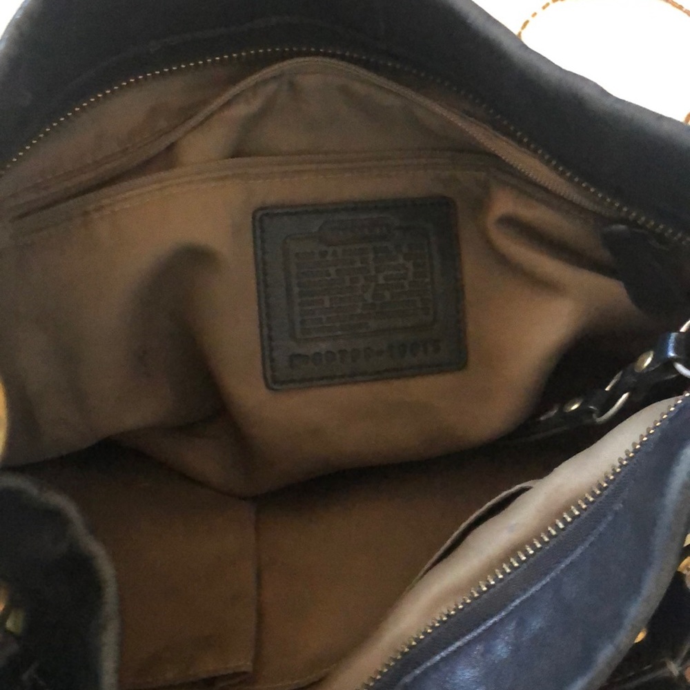 Coach handbag. - Picture 3 of 5